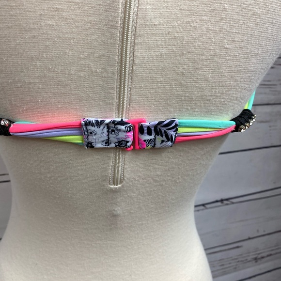 34C VS Floral Strapy Bikini Top - Picture 9 of 12